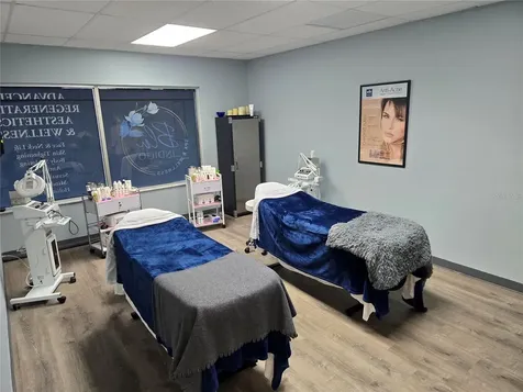 39924 Us Highway 19 Highway N Tarpon Springs FL 34689
