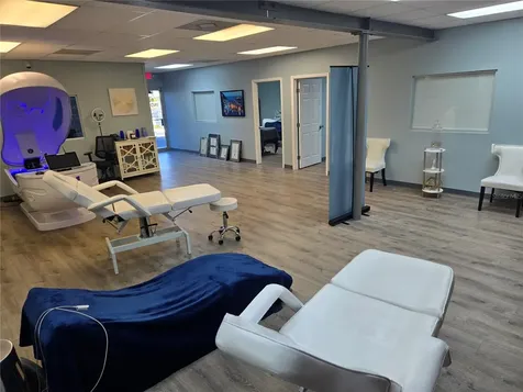39924 Us Highway 19 Highway N Tarpon Springs FL 34689