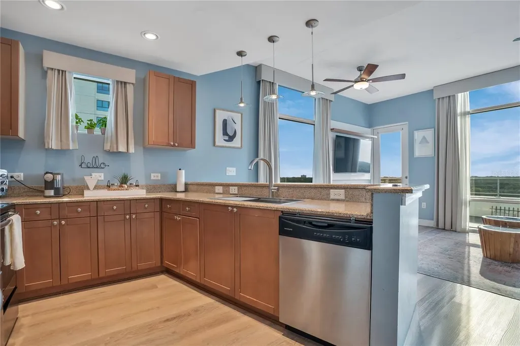 525 E Jackson Street Orlando FL 32801