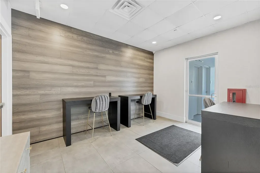 525 E Jackson Street Orlando FL 32801