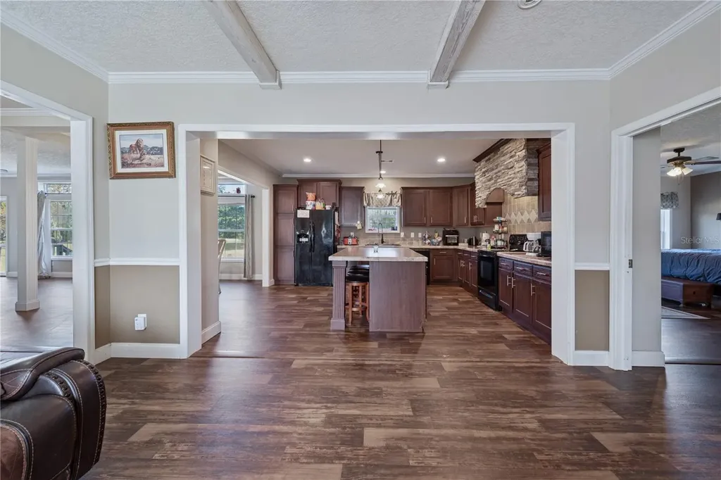 129 Perry Road Hawthorne FL 32640