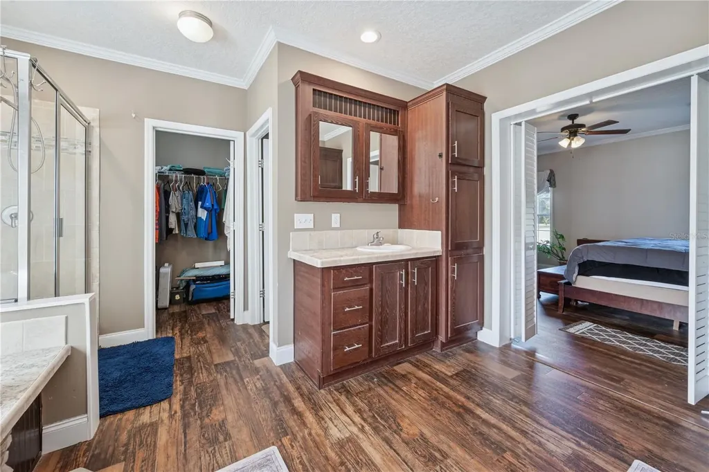 129 Perry Road Hawthorne FL 32640