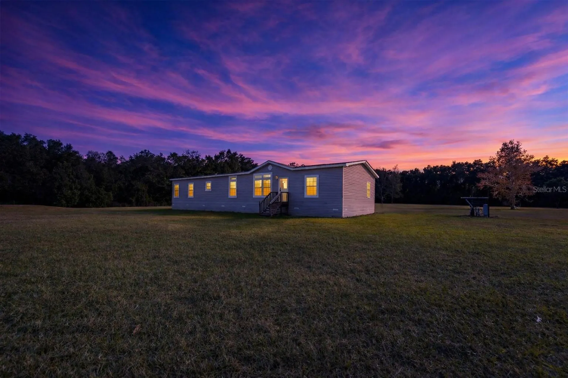 129 Perry Road Hawthorne FL 32640