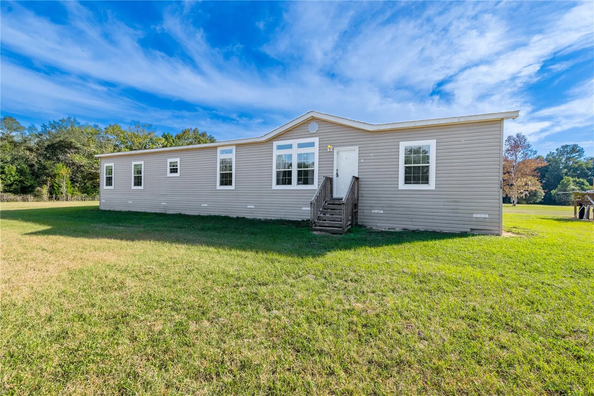 129 Perry Road Hawthorne FL 32640