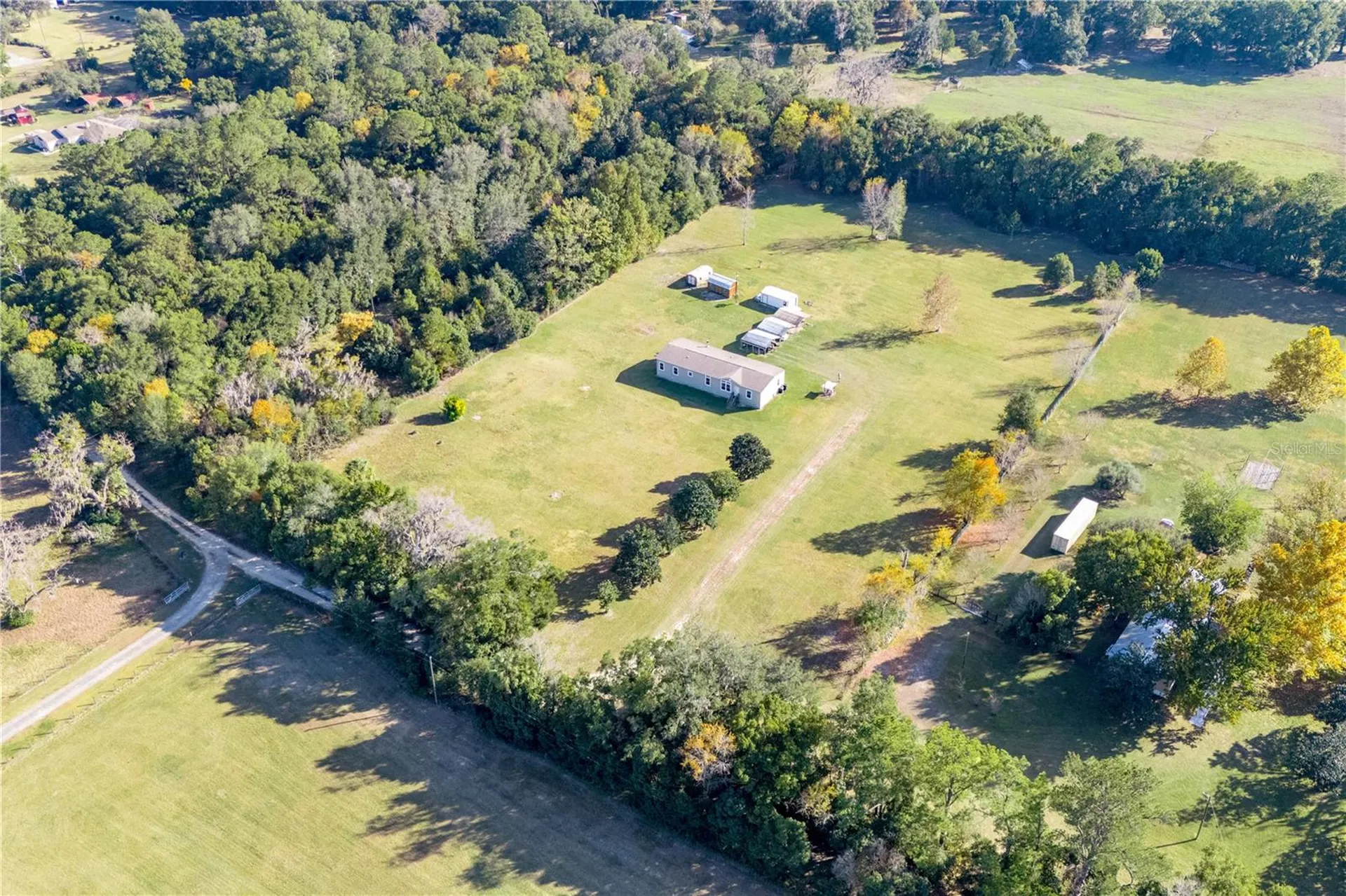 129 Perry Road Hawthorne FL 32640