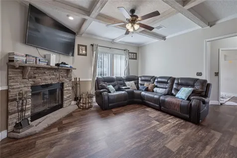 129 Perry Road Hawthorne FL 32640