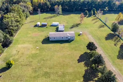 129 Perry Road Hawthorne FL 32640