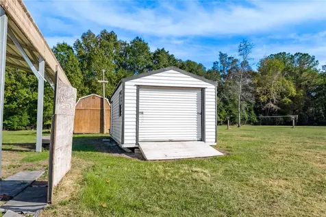 129 Perry Road Hawthorne FL 32640