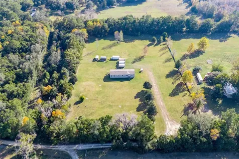 129 Perry Road Hawthorne FL 32640