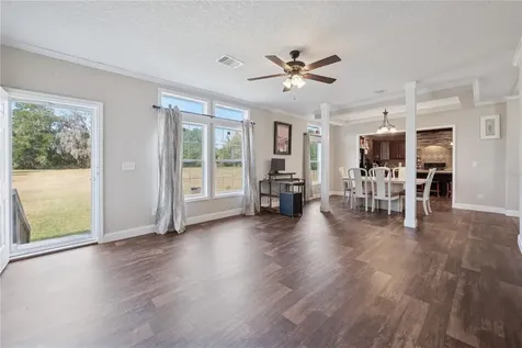 129 Perry Road Hawthorne FL 32640