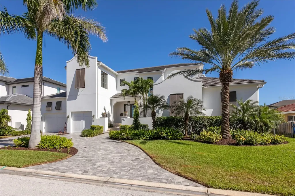 1934 Hawaii Avenue NE St Petersburg FL 33703