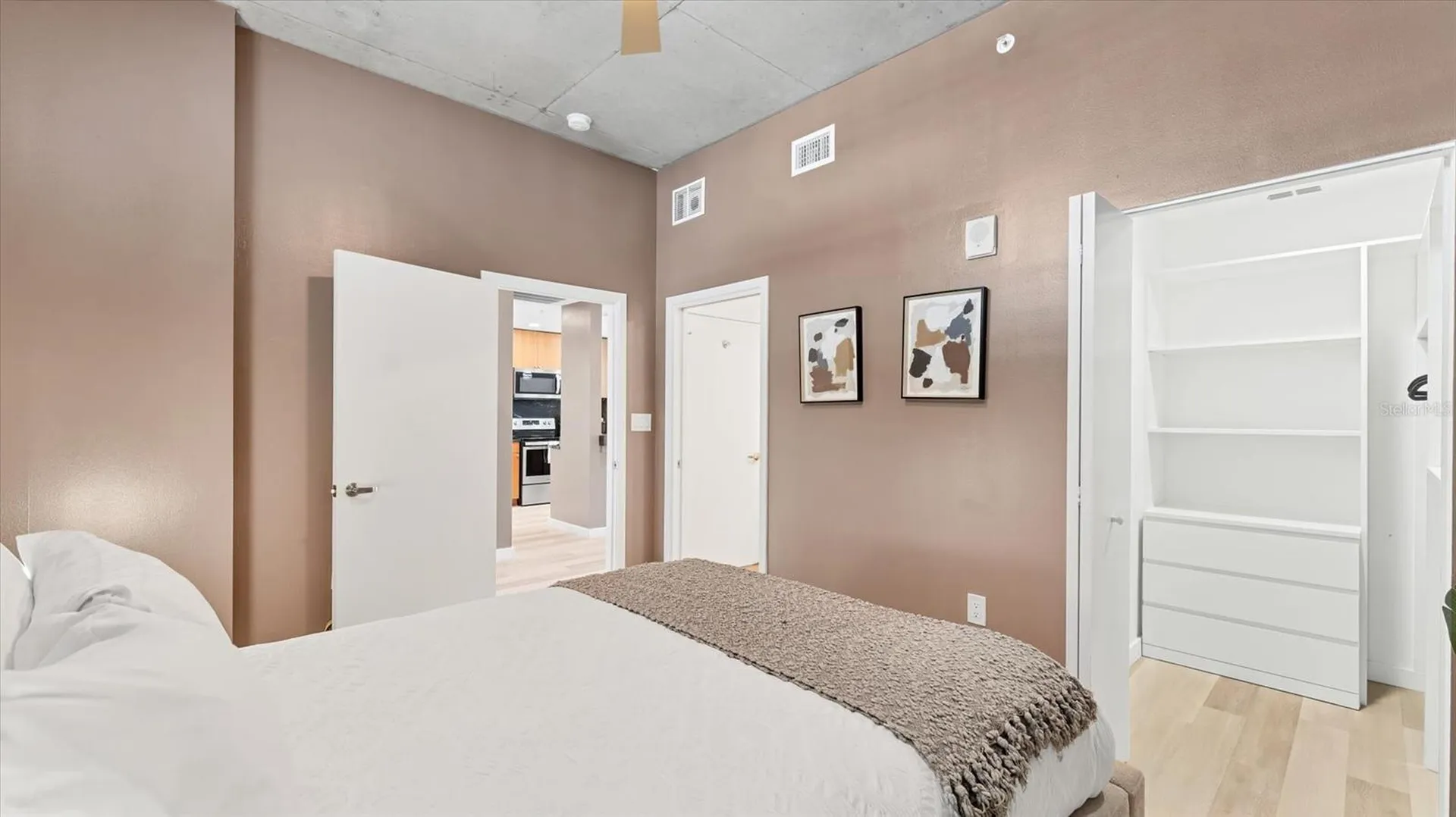 525 E Jackson Street Orlando FL 32801