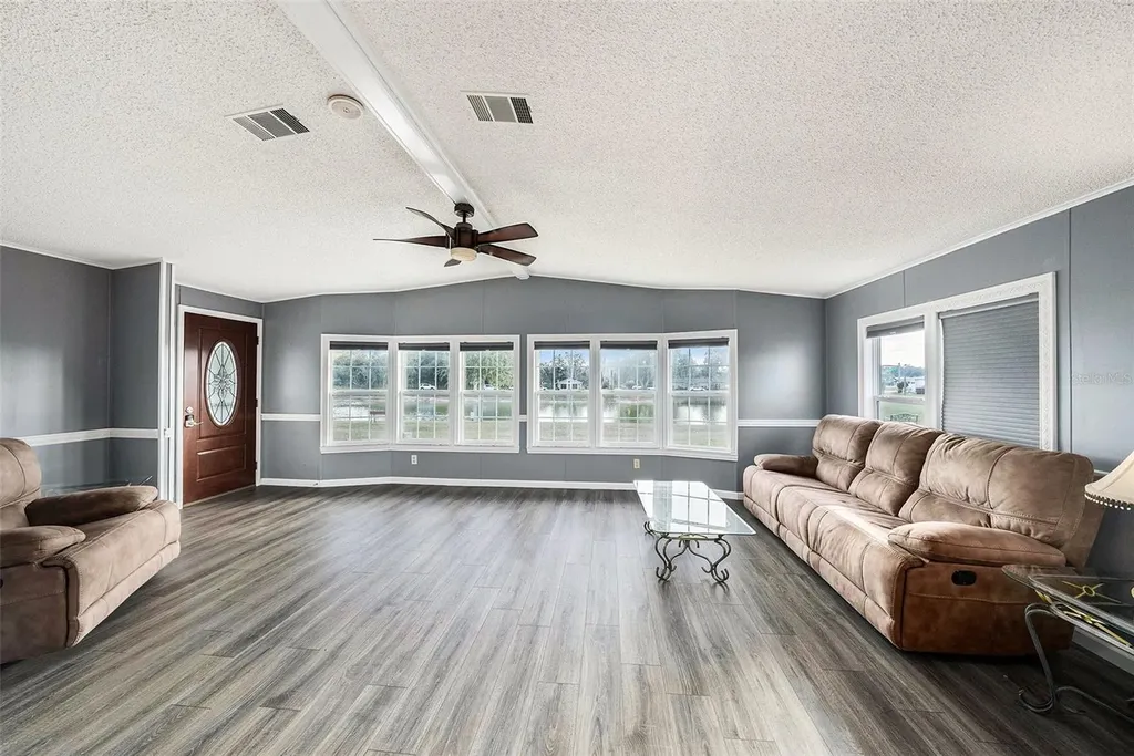 37617 Amigo Drive Zephyrhills FL 33541