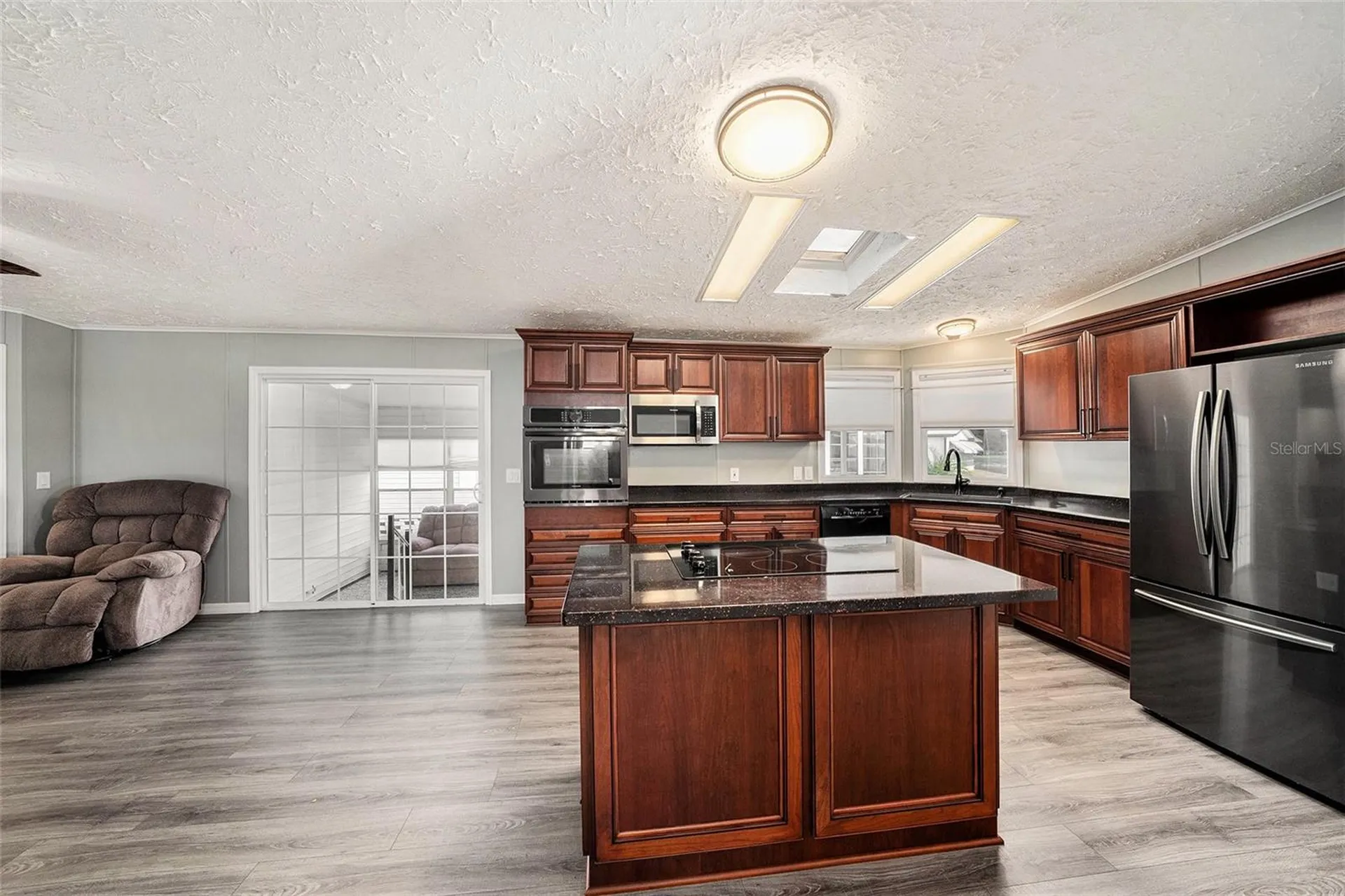 37617 Amigo Drive Zephyrhills FL 33541