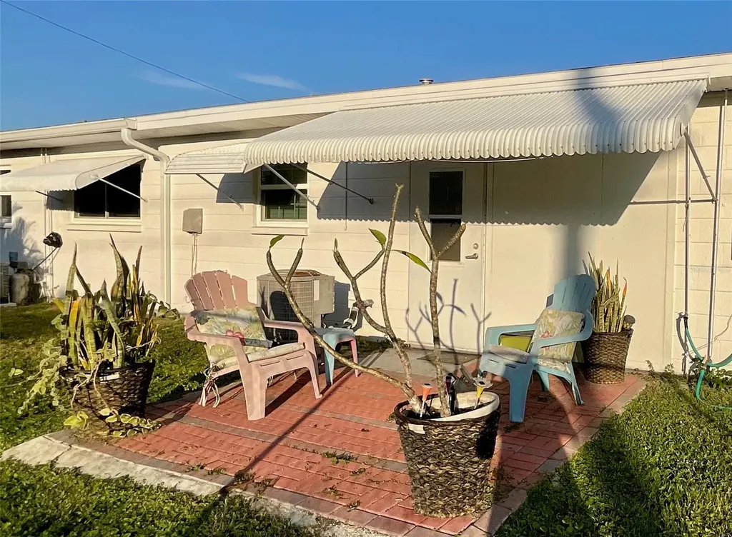 10004 Tulip Street N Pinellas Park FL 33782