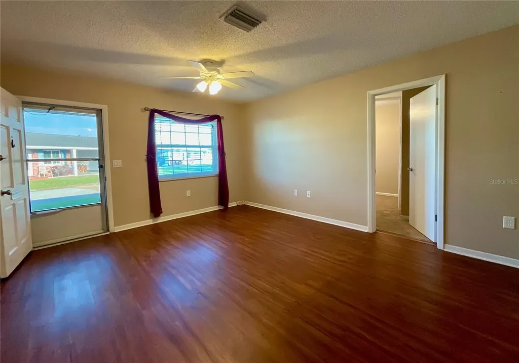 10004 Tulip Street N Pinellas Park FL 33782
