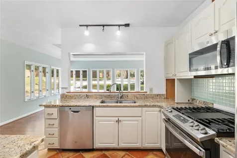 3730 NW 37th Terrace Gainesville FL 32606