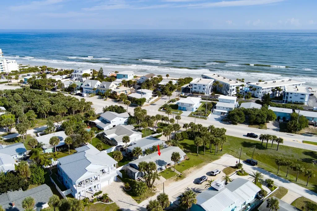 922 Locust Street New Smyrna Beach FL 32169
