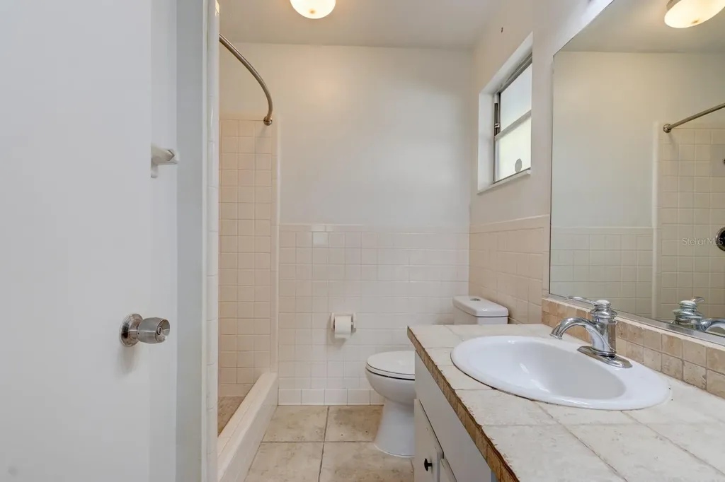 922 Locust Street New Smyrna Beach FL 32169