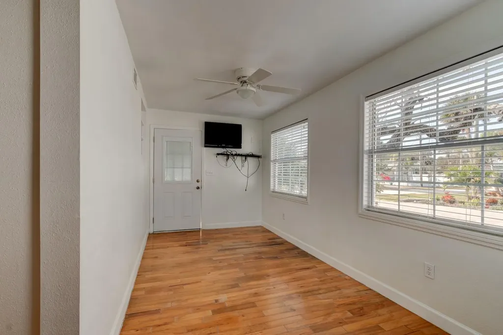 922 Locust Street New Smyrna Beach FL 32169