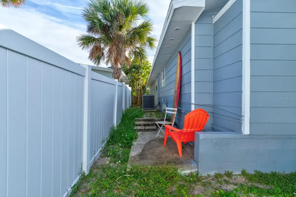 922 Locust Street New Smyrna Beach FL 32169
