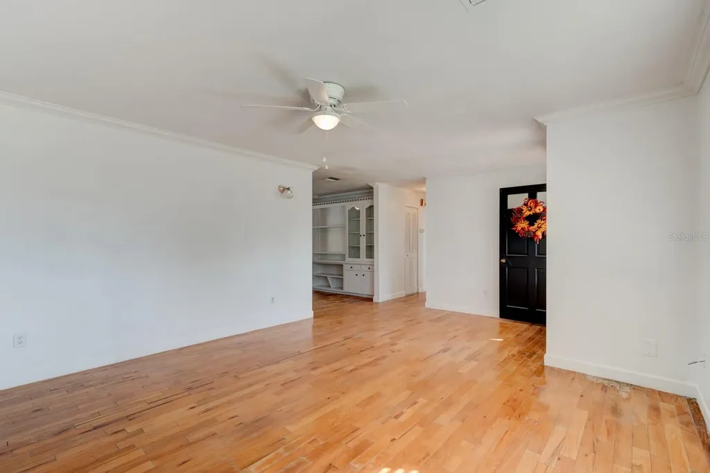 922 Locust Street New Smyrna Beach FL 32169