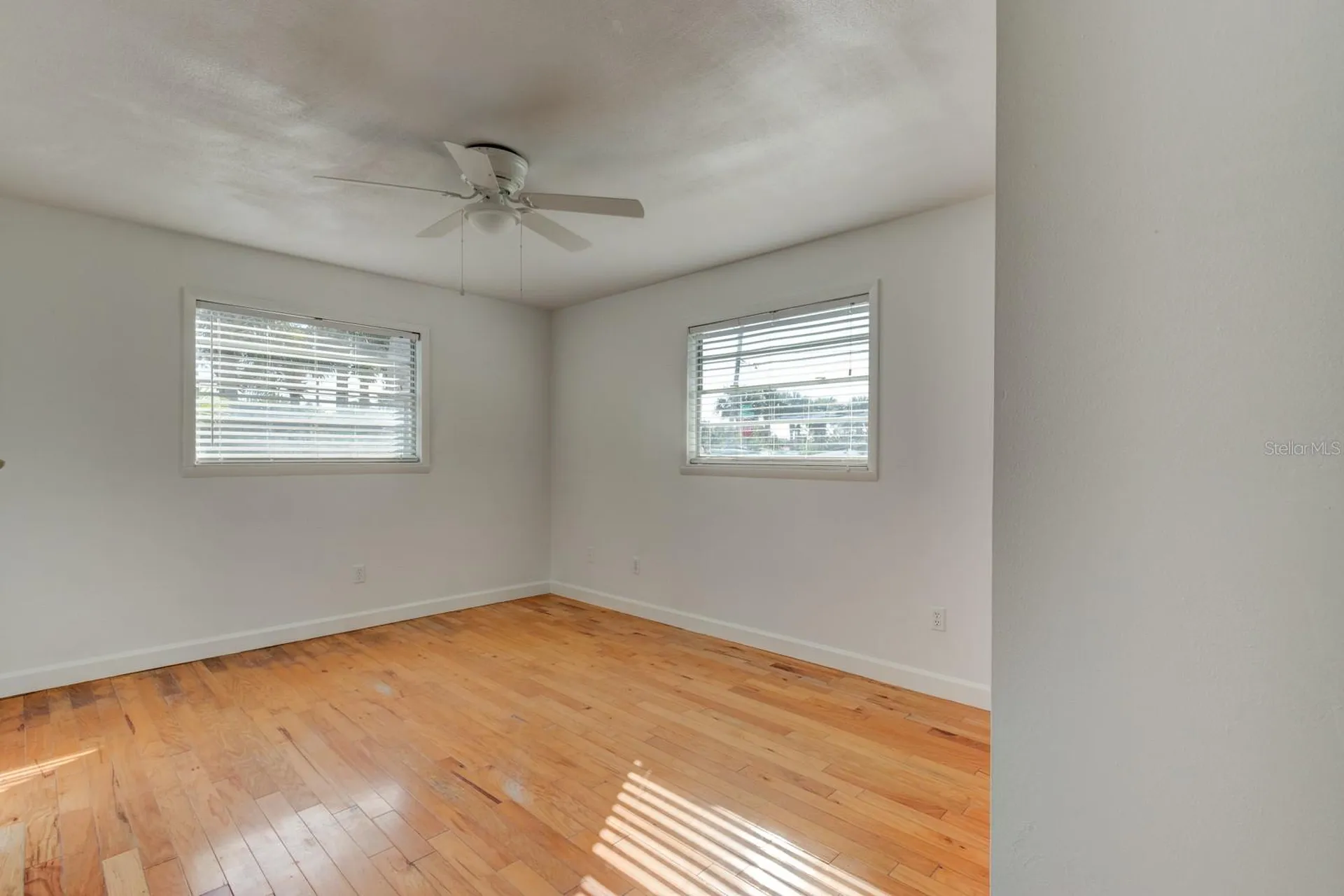 922 Locust Street New Smyrna Beach FL 32169