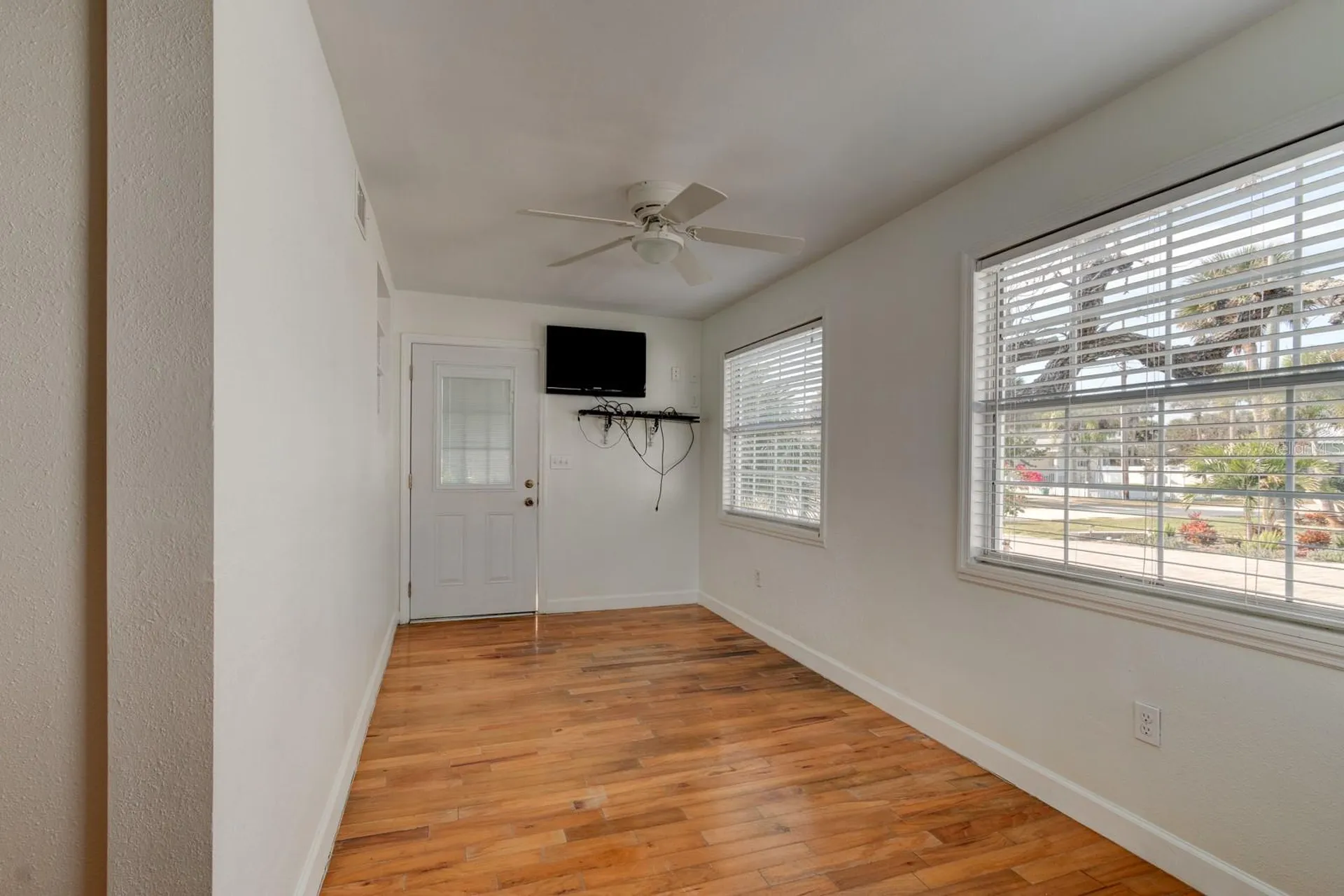 922 Locust Street New Smyrna Beach FL 32169