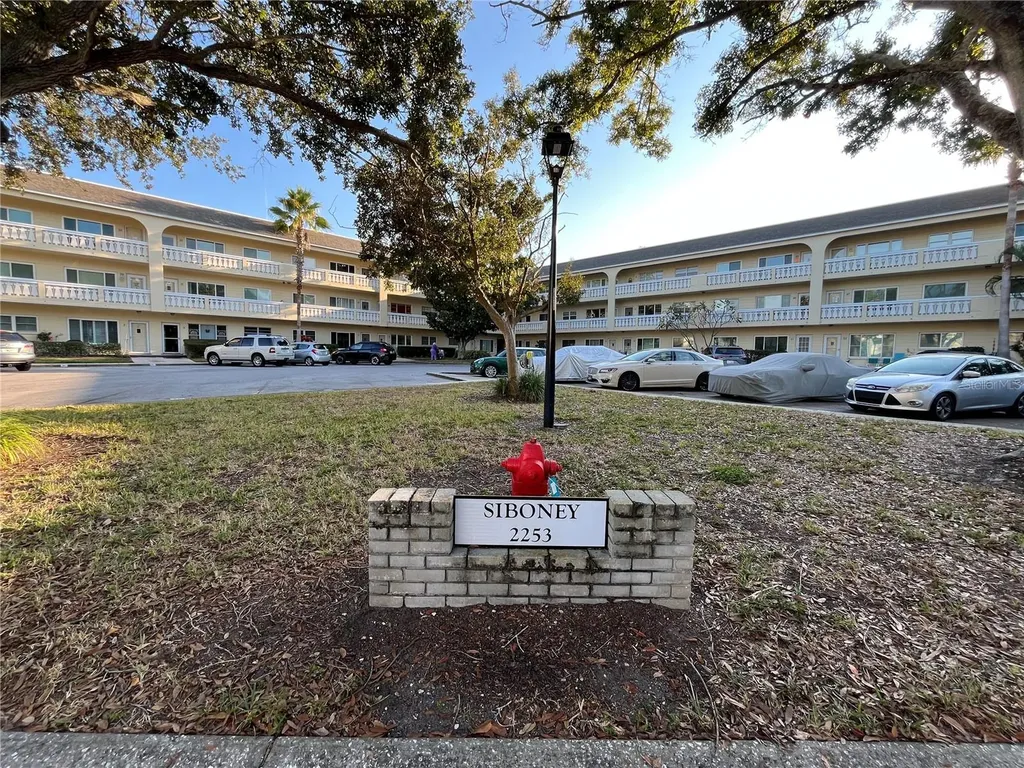 2253 Norwegian Drive Clearwater FL 33763