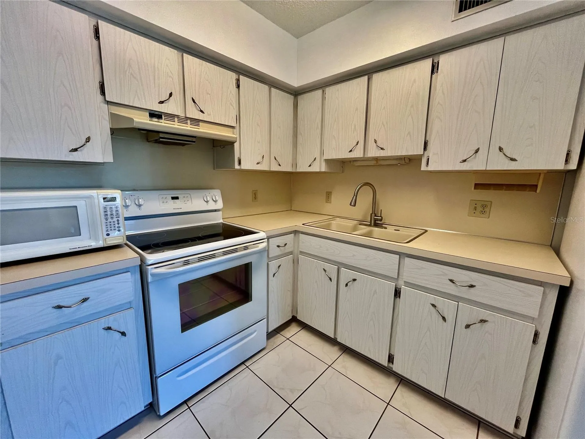 2253 Norwegian Drive Clearwater FL 33763