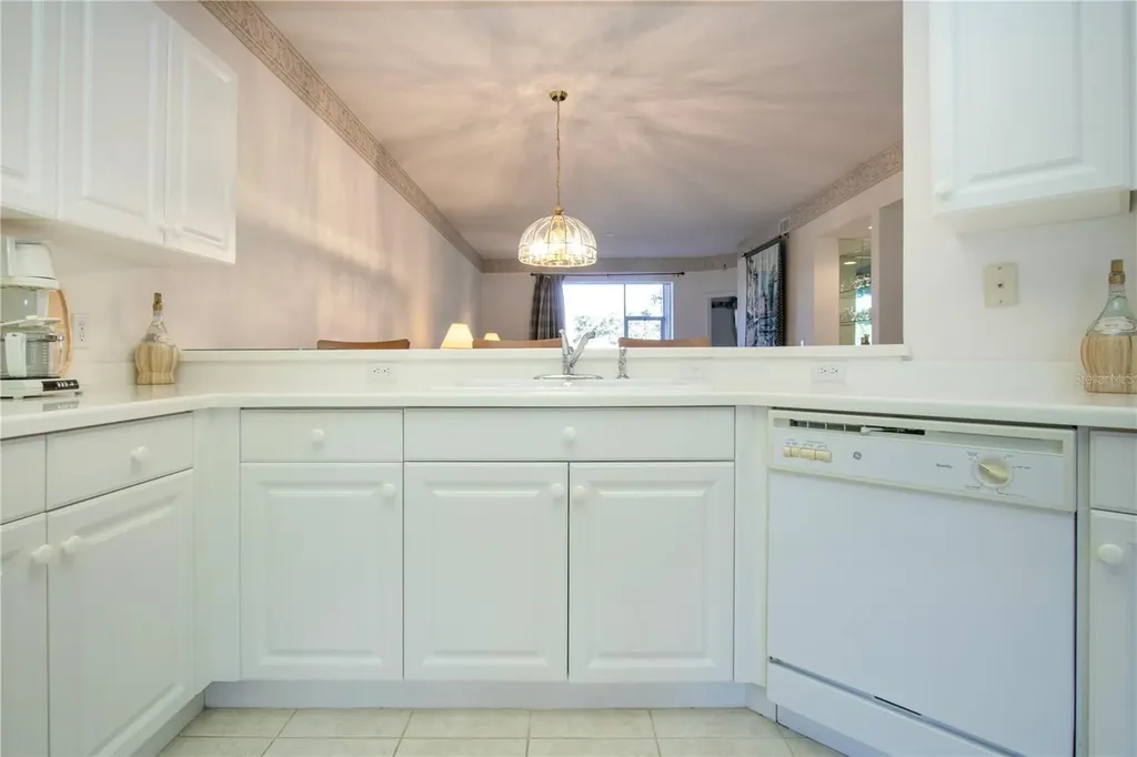 5300 Hyland Hills Avenue Sarasota FL 34241