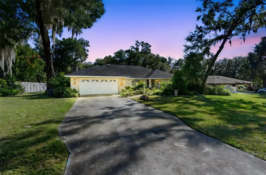 301 Lafayette Place Deland FL 32720