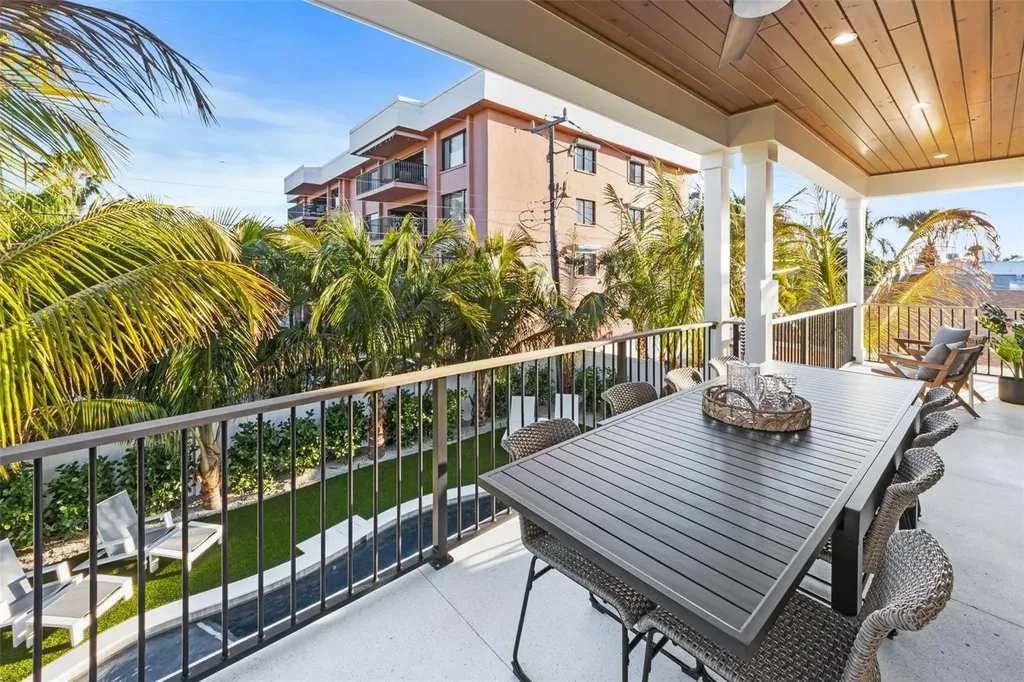 150 Grant Drive Sarasota FL 34236