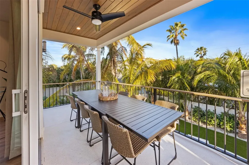 150 Grant Drive Sarasota FL 34236