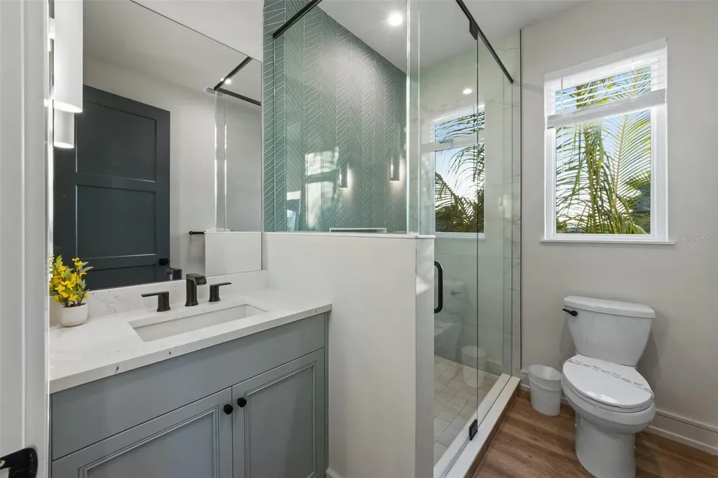 150 Grant Drive Sarasota FL 34236