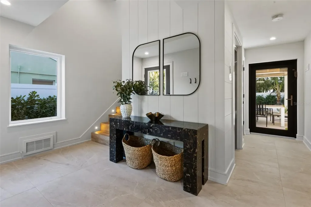 150 Grant Drive Sarasota FL 34236