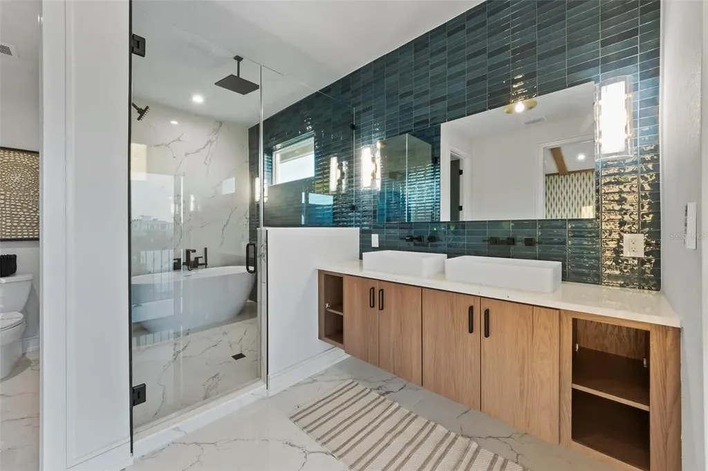 150 Grant Drive Sarasota FL 34236