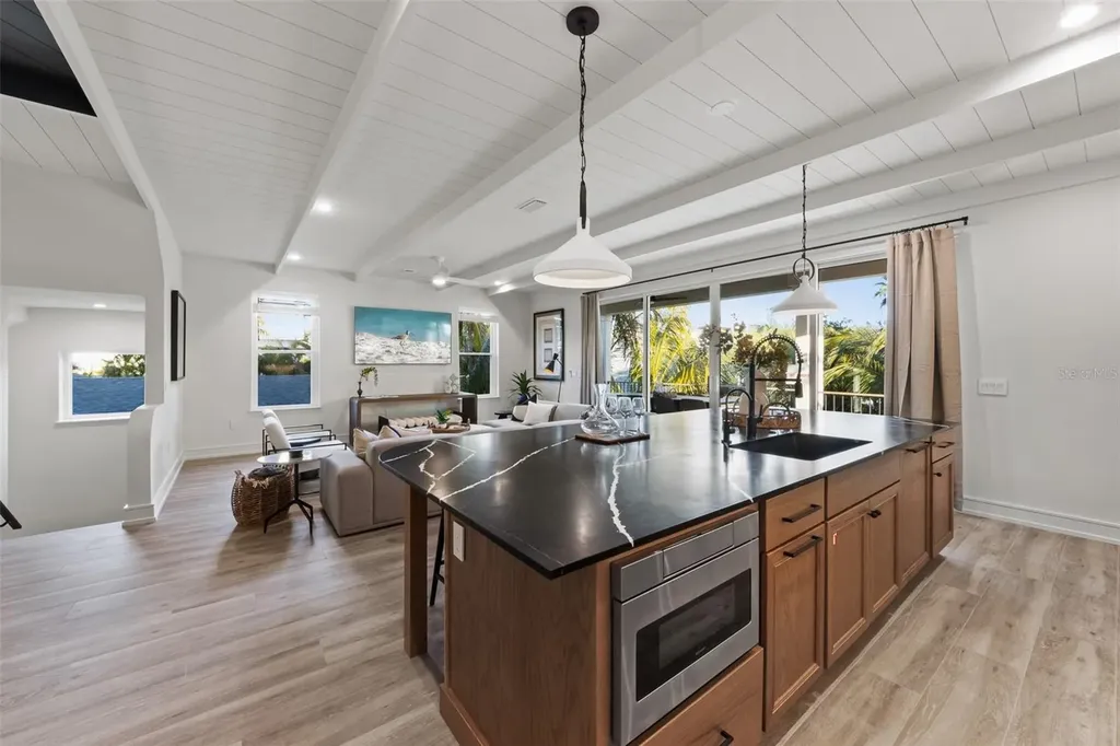 150 Grant Drive Sarasota FL 34236