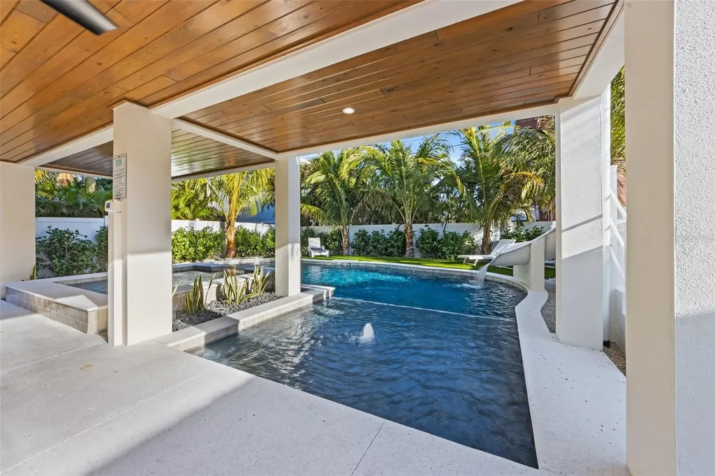 150 Grant Drive Sarasota FL 34236