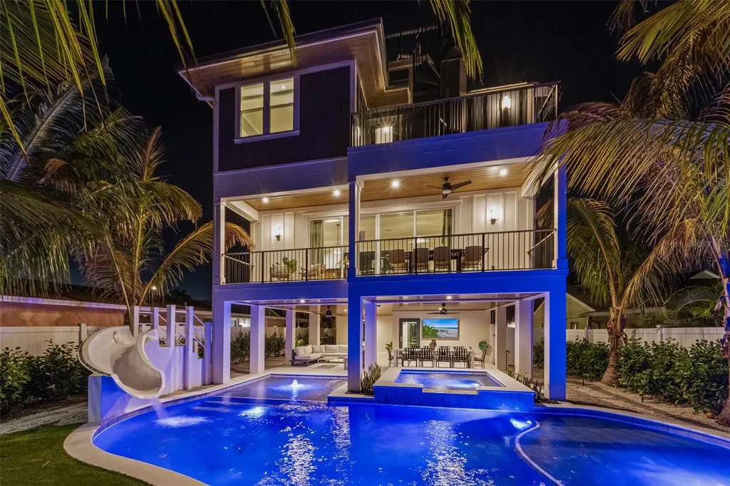 150 Grant Drive Sarasota FL 34236