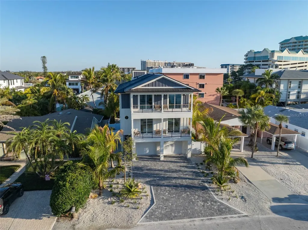 150 Grant Drive Sarasota FL 34236