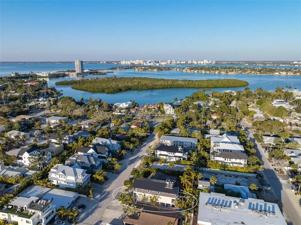 150 Grant Drive Sarasota FL 34236