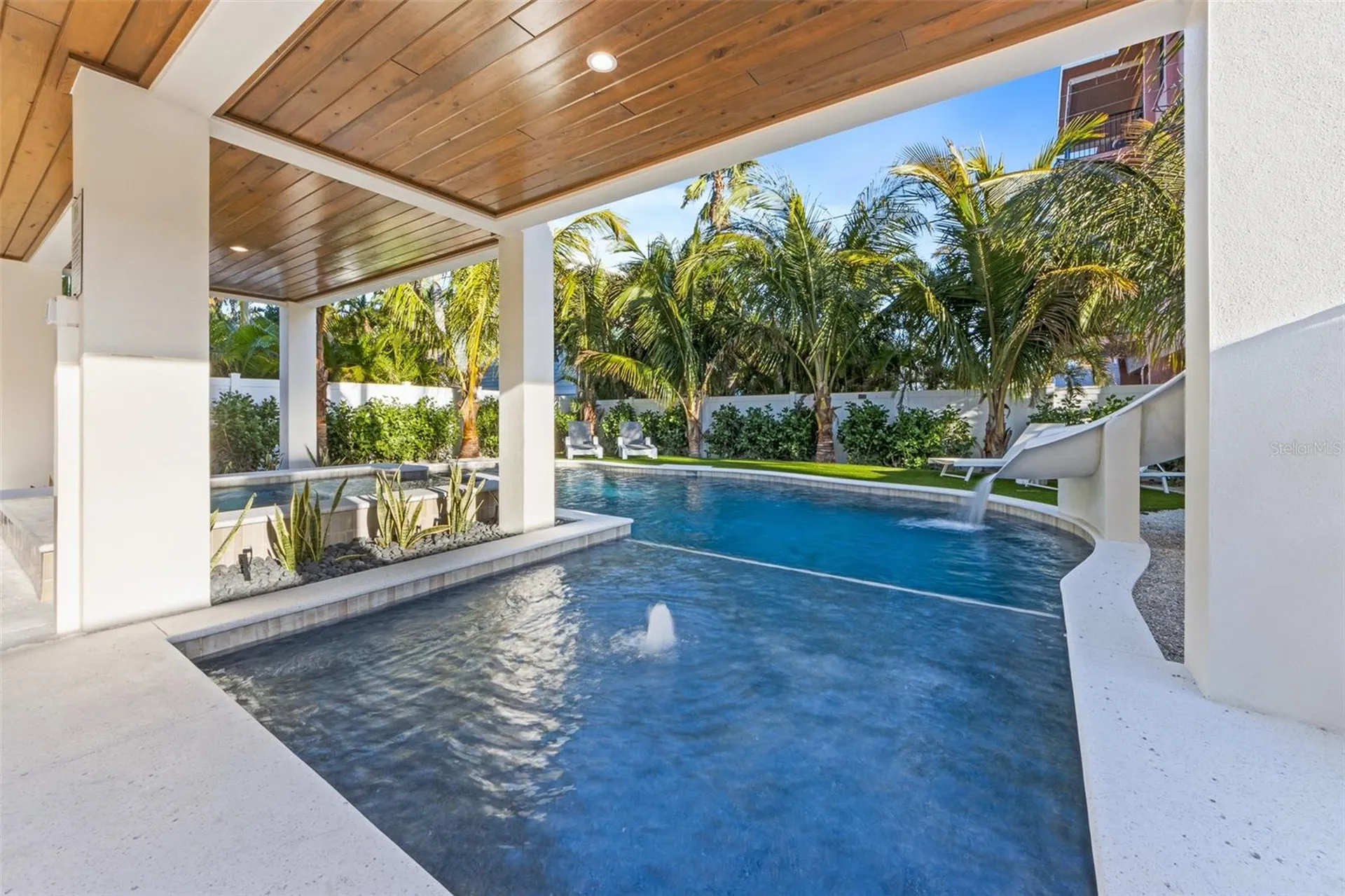 150 Grant Drive Sarasota FL 34236