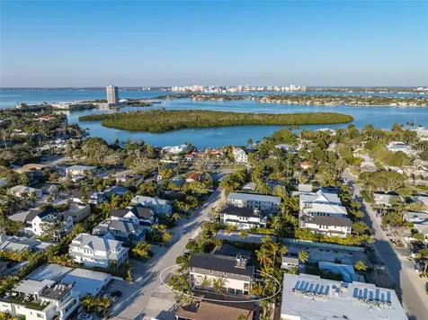 150 Grant Drive Sarasota FL 34236