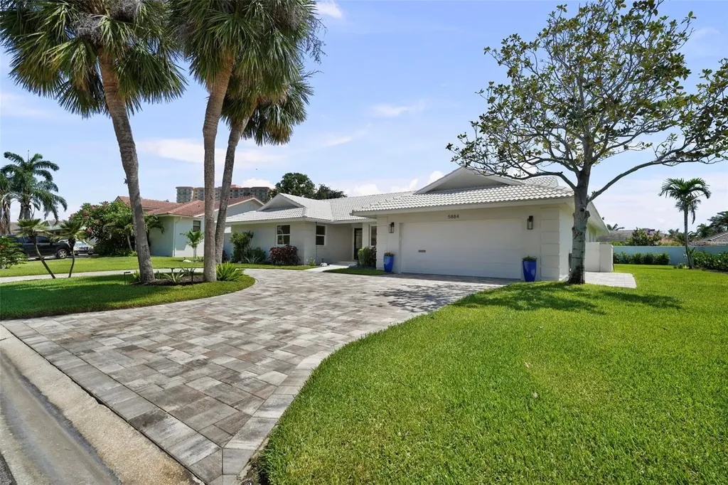 5884 51st Street S St Petersburg FL 33715