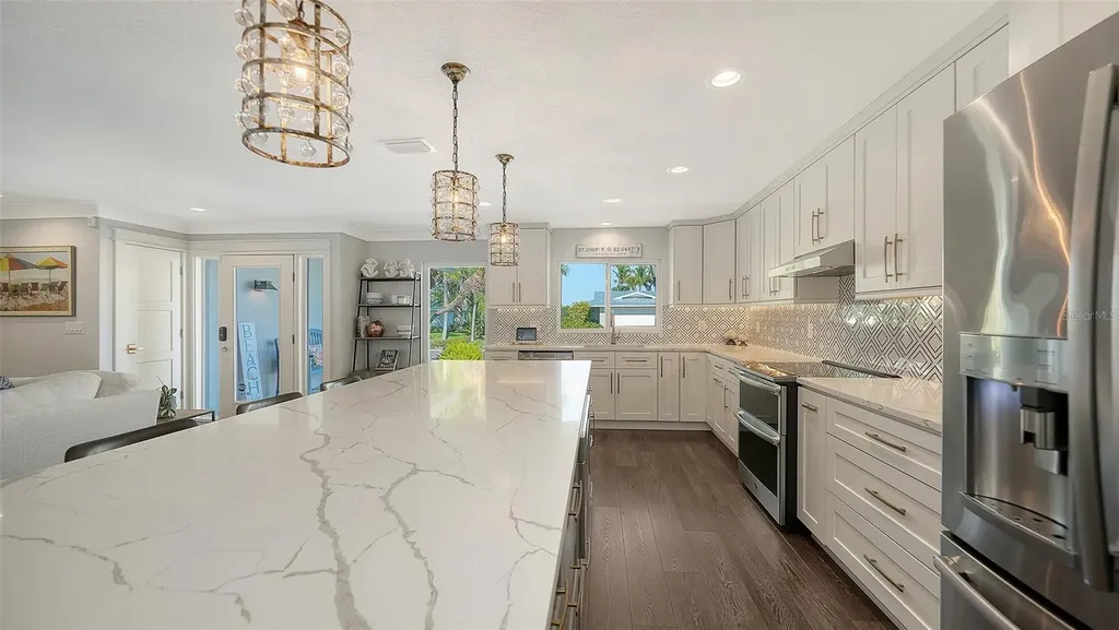 1050 Bogey Lane Longboat Key FL 34228