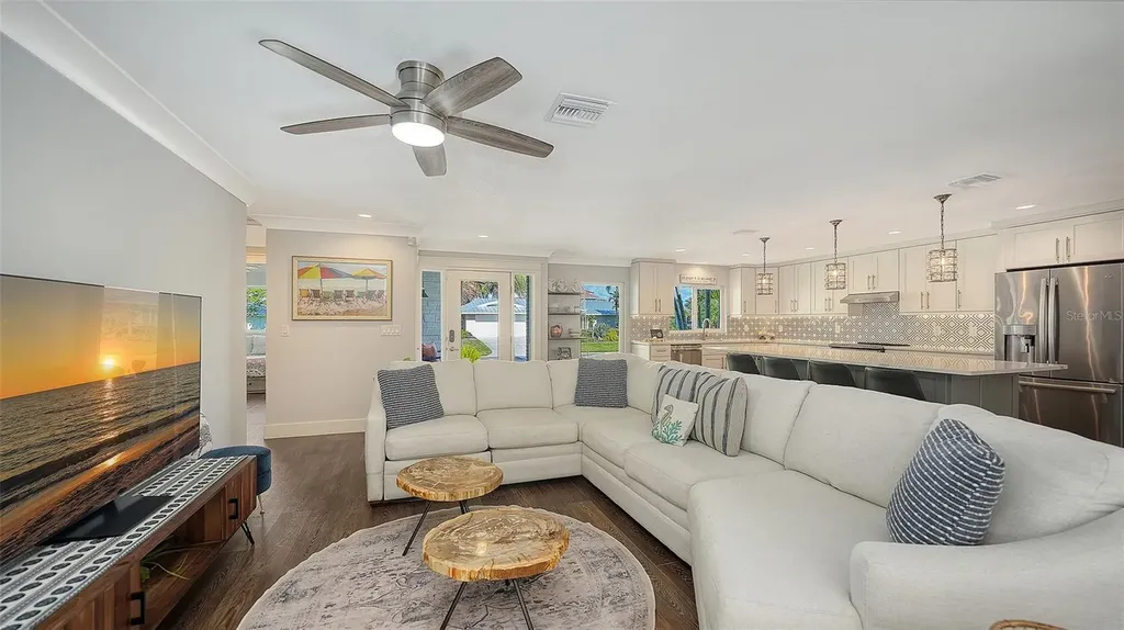 1050 Bogey Lane Longboat Key FL 34228