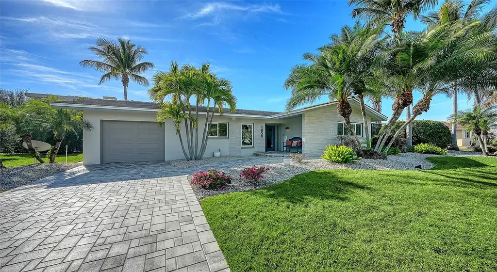1050 Bogey Lane Longboat Key FL 34228