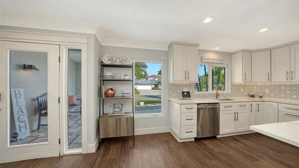 1050 Bogey Lane Longboat Key FL 34228