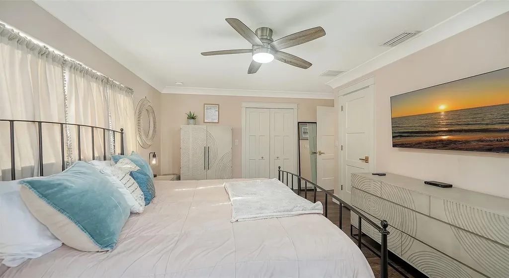 1050 Bogey Lane Longboat Key FL 34228